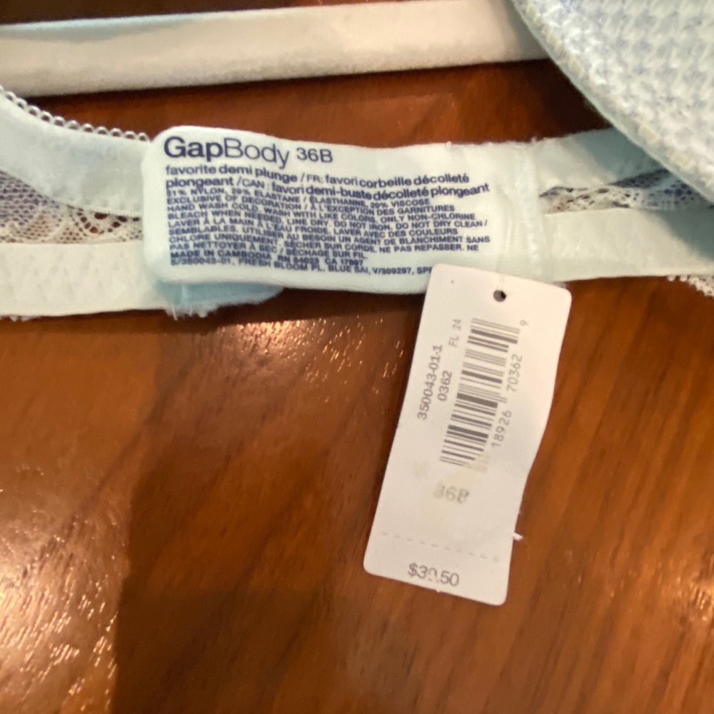 NWT GapBody Favorite Demi Plunge Bra 36B Light Blue Purple Floral Lace Padded - Picture 5 of 7